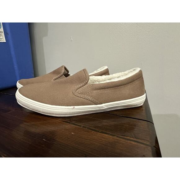 Old Navy Sherpa Lined Woman’s Loafers Size 9 Color Tan - Picture 1 of 9